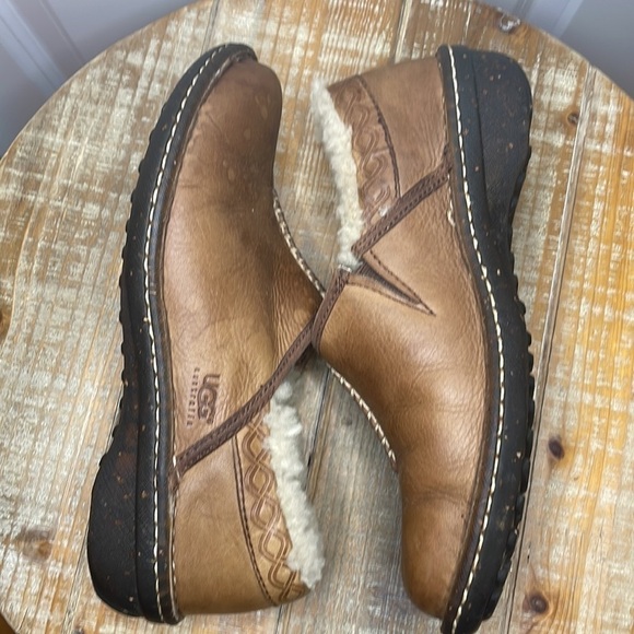 UGG Australia Bettey Leather Slipper Clogs Size 7 - Picture 7 of 12
